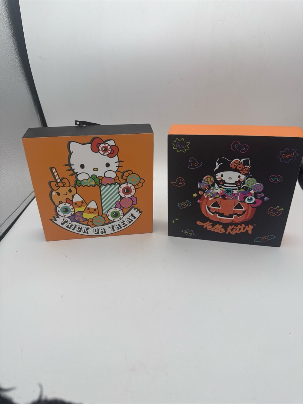 2x Sanrio Hello Kitty Halloween wood wall Decor Pumpkin Candy& Trick Or Treat
